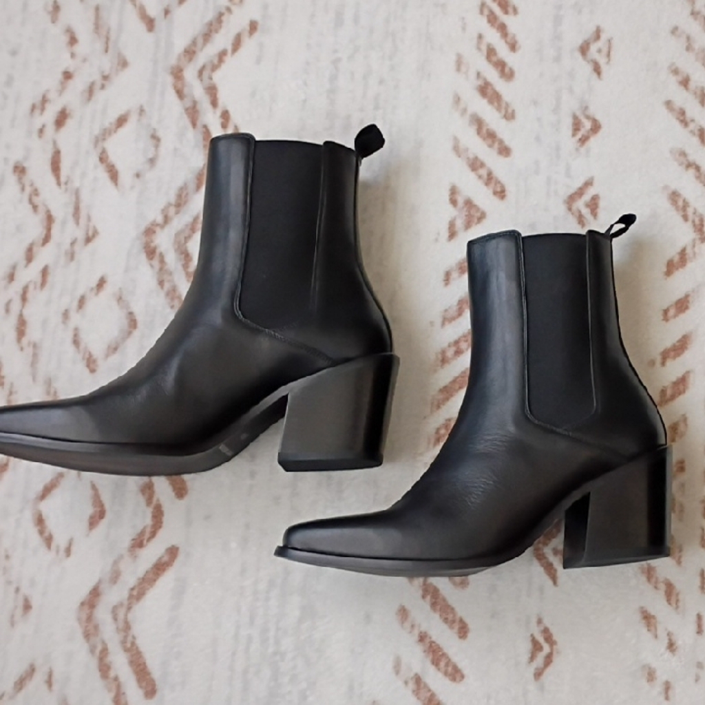 Beckett Simonon Bianca Chelsea Boots - Black Leather - Women's Size 6.5 Nib — image 3 of 8